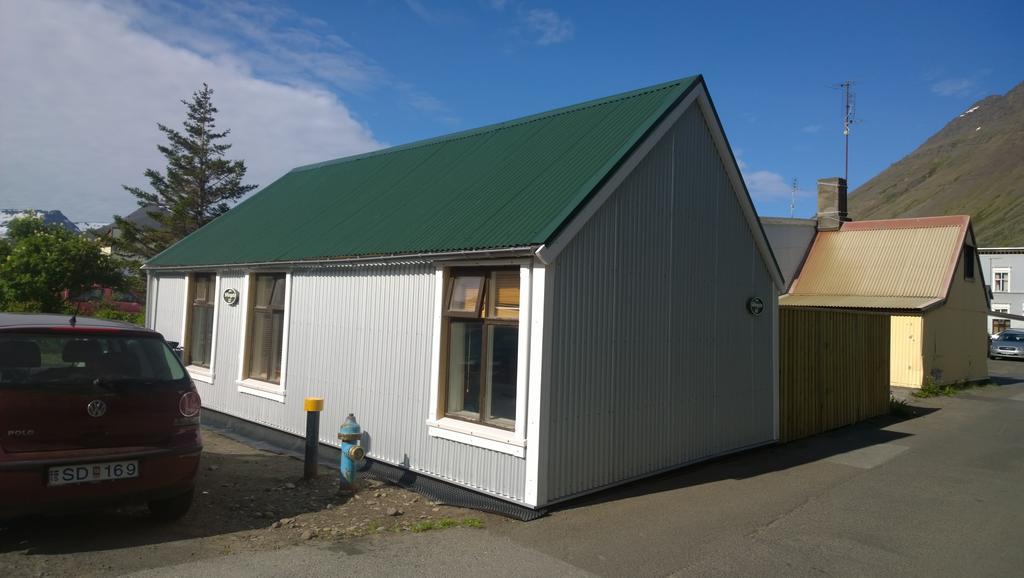 Ísafjörður Comfortable Bungalow חדר תמונה